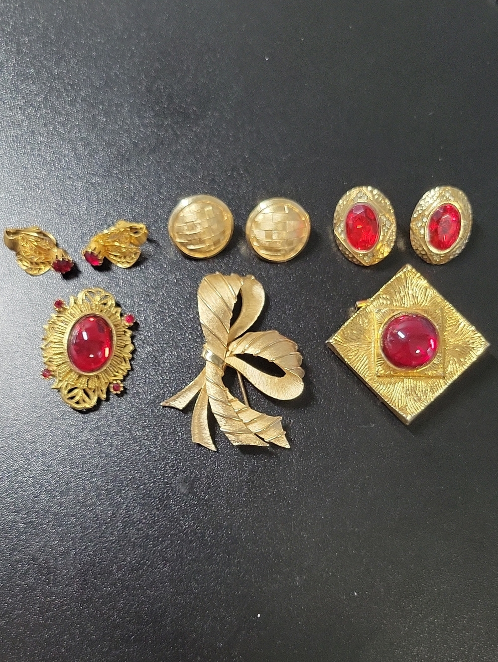 Gold-Tone Bow Brooch Lot and Red Cabochon Jewelry Lot